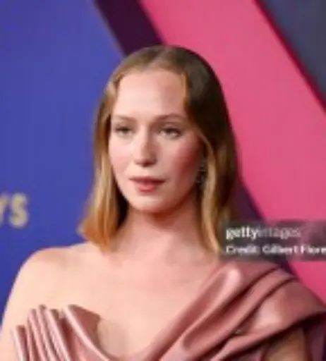 Image 12443938 from Hannah Einbinder