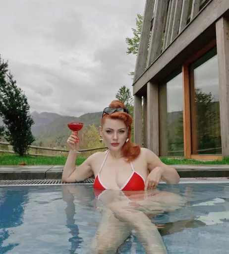 Image 12431946 from Ivana Zotel / Greta MaCabre / gretagardner