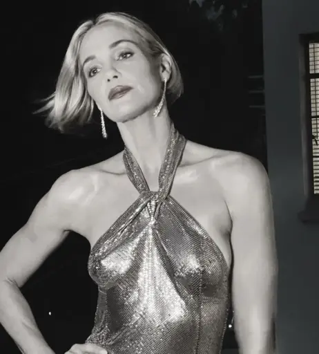 Image 12494302 from Leslie Bibb