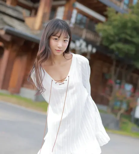 Image 12481165 from Eunji Pyoapple