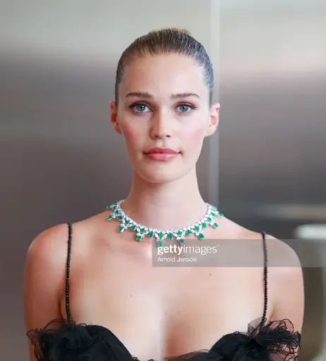 Image 12480332 from Noel Capri Berry