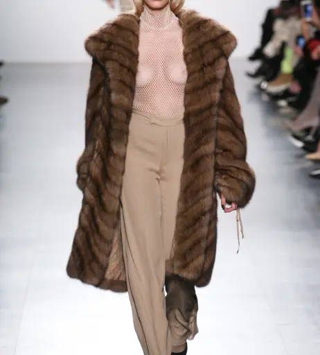 Image 12480336 from Noel Capri Berry