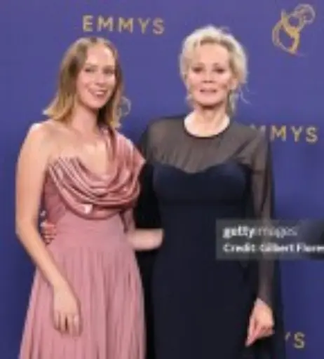 Image 12489440 from Hannah Einbinder