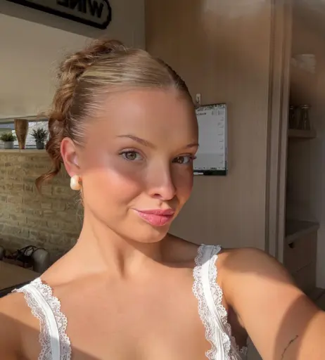 Image 12358064 from Elle Botterill