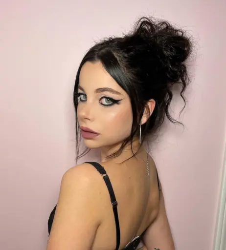 Image 12355643 from Ellise