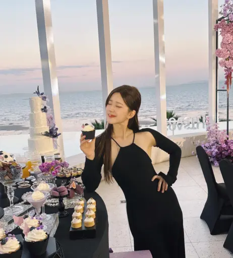 Image 12353413 from Zhao Lusi 赵露思