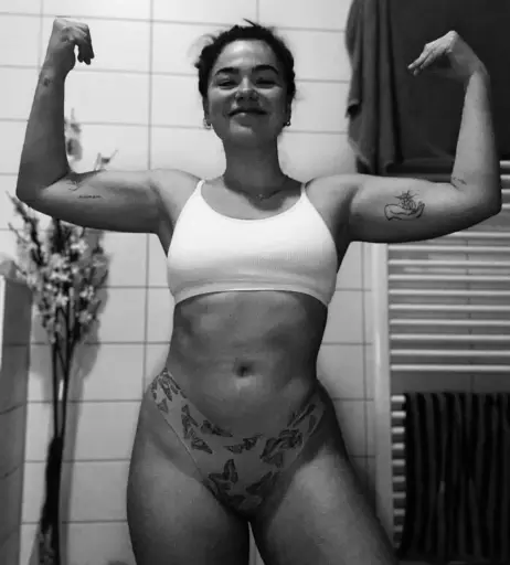 Image 12353261 from Abbey Hoes