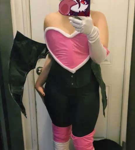 Image 12362557 from Carmilla Roux