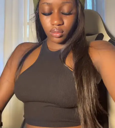 Image 12362149 from Molly Unruly / itsjust_bigme7 / PondsKira84896 / Barely Seen