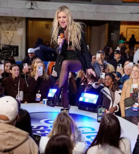 Image 12340163 from Kelsea Ballerini