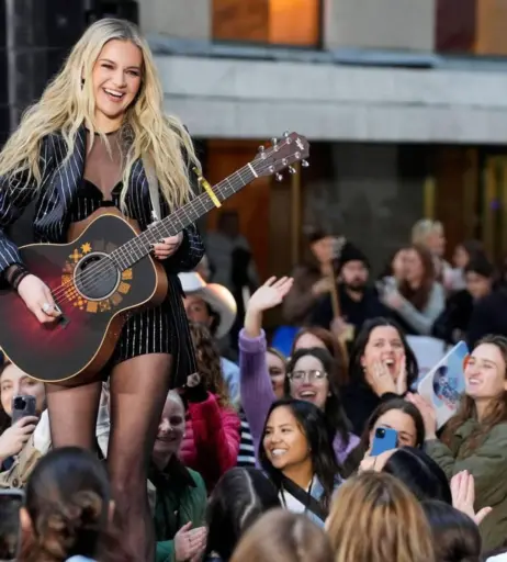 Image 12340168 from Kelsea Ballerini