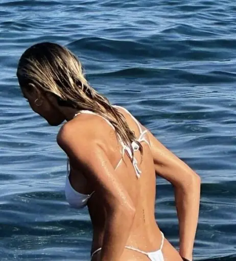 Image 12325047 from Emily May Hope