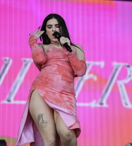 Image 12321140 from Mae Muller