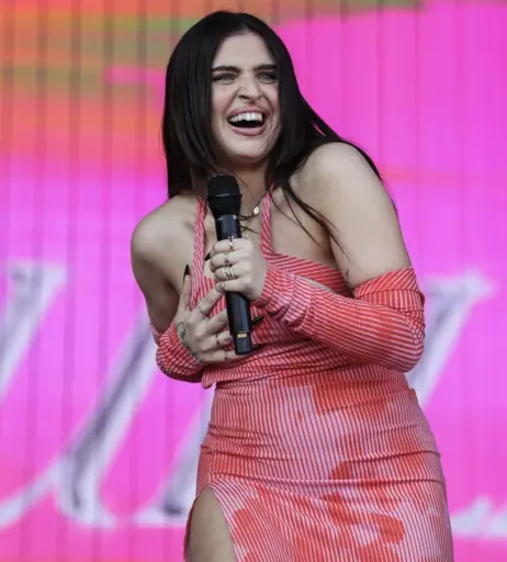 Image 12321146 from Mae Muller