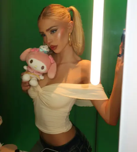 Image 12323343 from Daniela Washington / daniwashington_