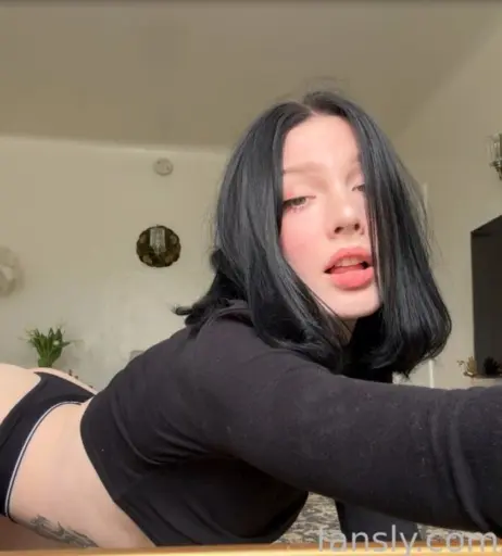 Image 12331824 from Julia Molligan | molliganbitch