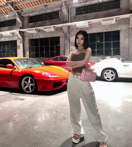 Image 12268111 from Ivy ai.lin20_