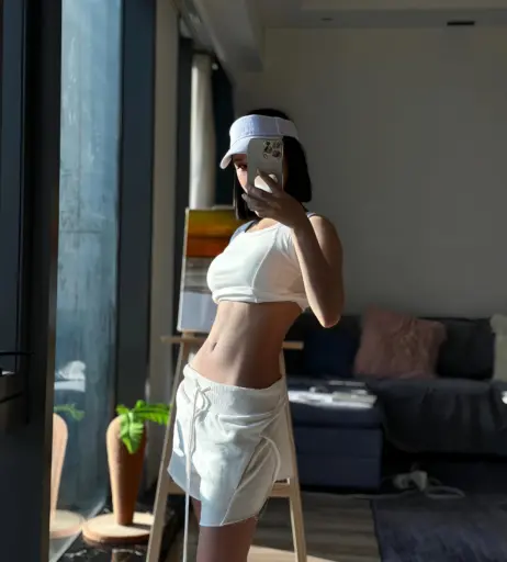 Image 12268137 from Ivy ai.lin20_