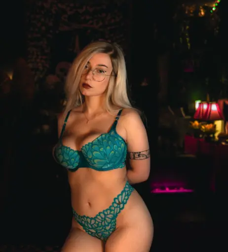 Image 12266965 from bigtittygothegg / goth__egg / goth.egg / Lee Lee