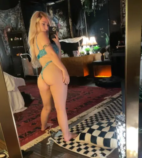 Image 12266973 from bigtittygothegg / goth__egg / goth.egg / Lee Lee