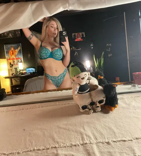 Image 12266975 from bigtittygothegg / goth__egg / goth.egg / Lee Lee