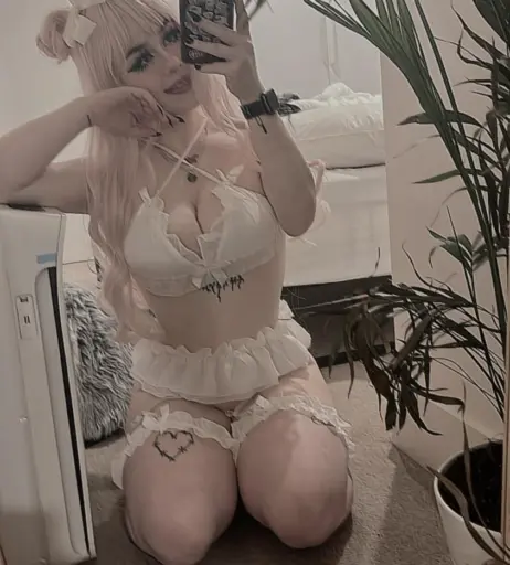 Image 12274506 from laararose / littleprincesspoppy