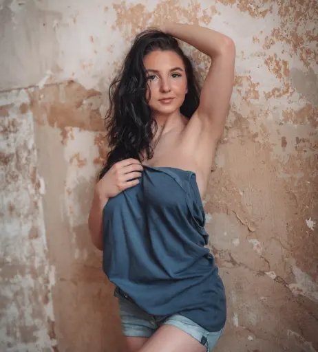 Image 12276936 from Laurine