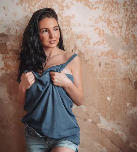 Image 12276951 from Laurine