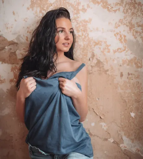 Image 12276971 from Laurine