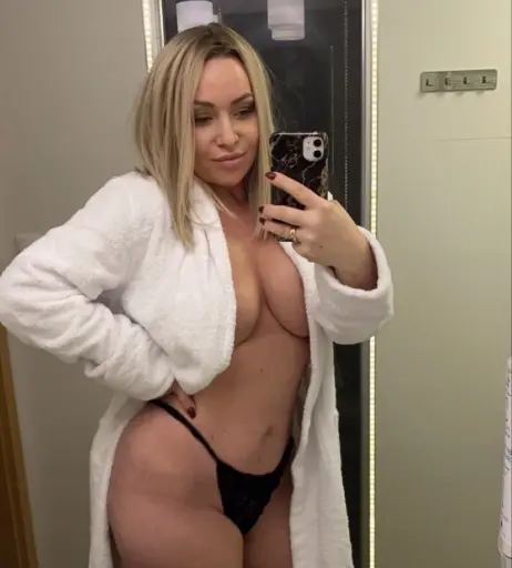Image 12296609 from Annaka / FitCurvyAnna / style_byanna