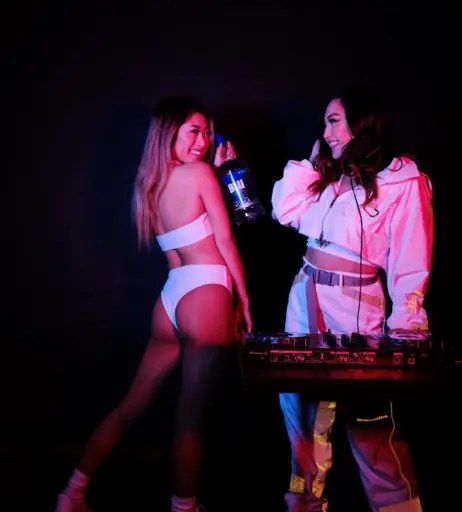 Image 12296394 from julienneby