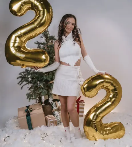 Image 12281309 from foxylauragirl