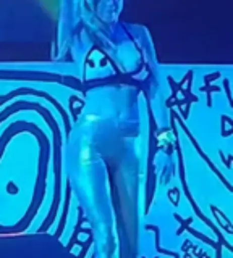 Image 12115521 from Yolandi Visser / Yo-landi Vi$$er