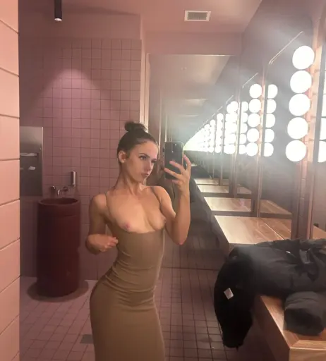 Image 12115393 from Tahlee Royal / janetaz