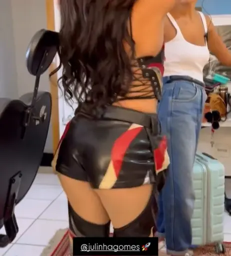 Image 12127321 from Julia Gomes