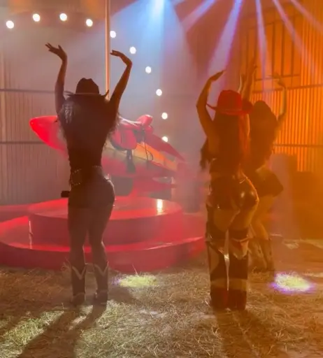 Image 12127314 from Julia Gomes