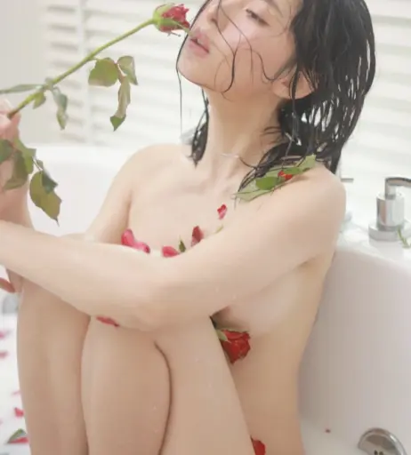 Image 12135367 from Tharinton Donmuenstri / nimtharin