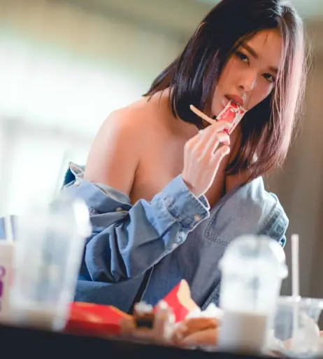 Image 12135369 from Tharinton Donmuenstri / nimtharin