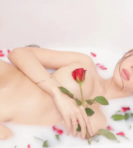 Image 12135342 from Tharinton Donmuenstri / nimtharin