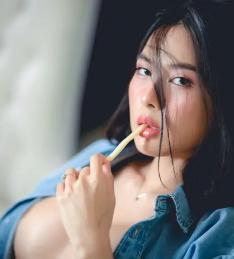 Image 12135375 from Tharinton Donmuenstri / nimtharin