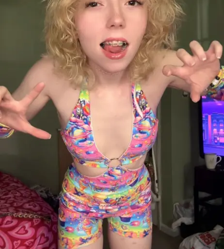 Image 12130418 from brainlssbarbi