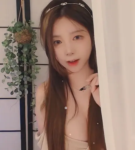 Image 12100418 from ASMR Yoon Ying | yoonyingASMR