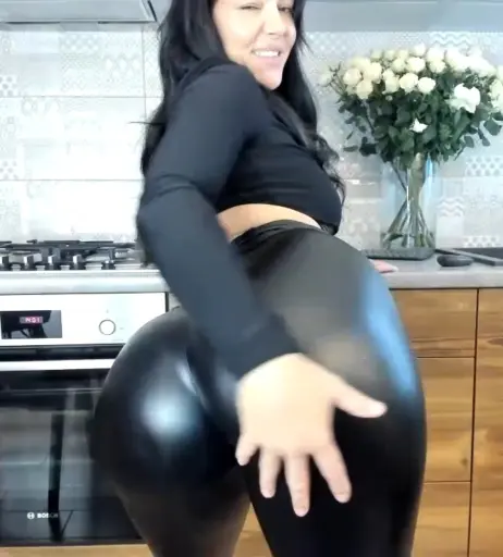 Image 12054976 from MissNelly /misshoneytv / Missbooty / nellygucciass