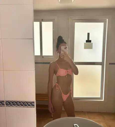 Image 12059575 from @oliviarcox