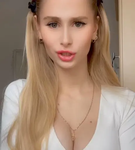 Image 12068734 from karinabo_