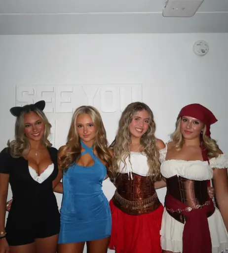 Image 12064503 from Sienna Holland