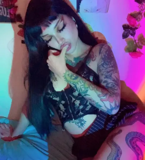 Image 12062018 from felinebitx / itsfelinebtx / cybergatita69