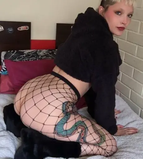 Image 12062036 from felinebitx / itsfelinebtx / cybergatita69