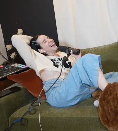 Image 12048663 from Carly Incontro