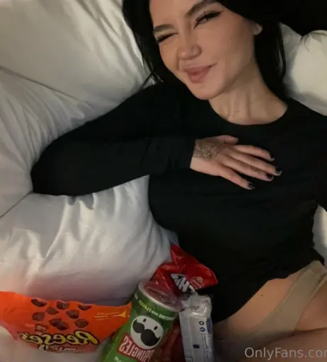 Image 12041679 from lunaelliee - bvchfvce